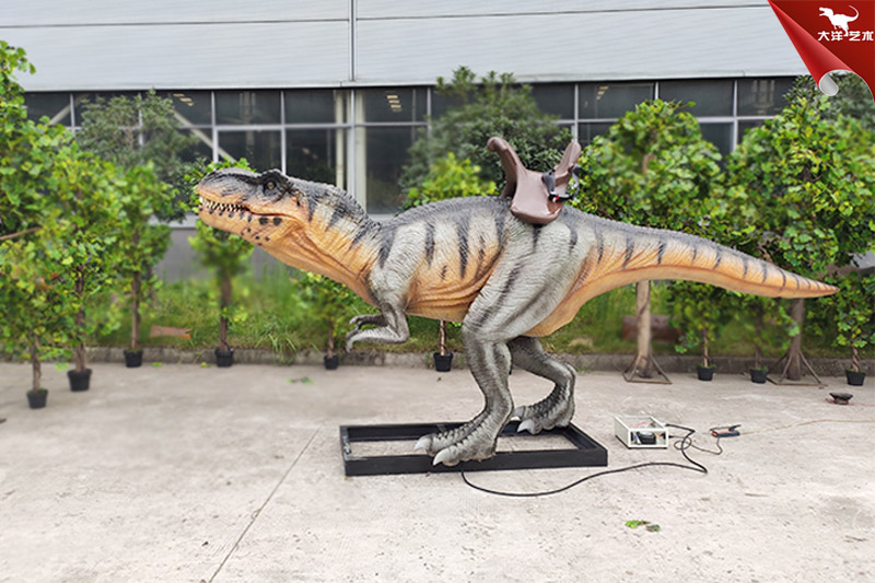 仿真恐龙坐骑，景区乘坐恐龙