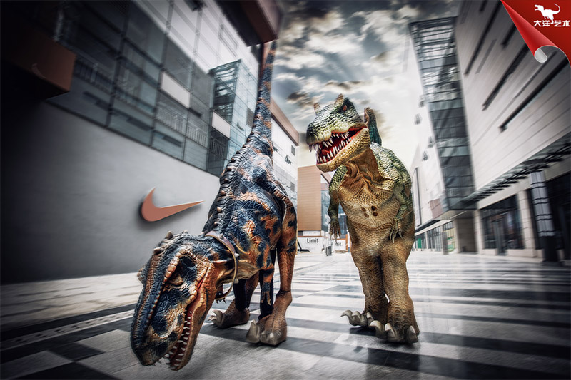 人穿恐龙衣服，人穿的恐龙服装