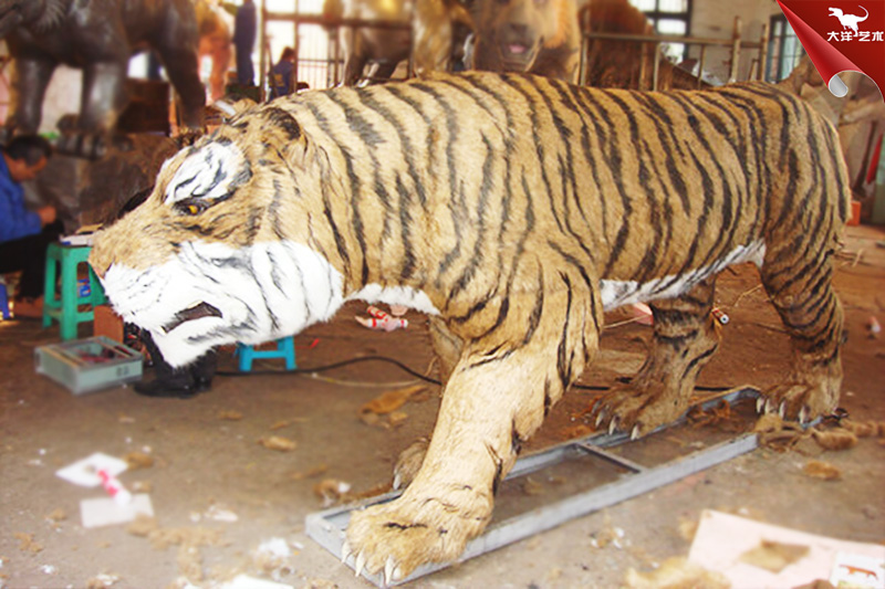 仿真老虎，景区动物园仿真老虎模型