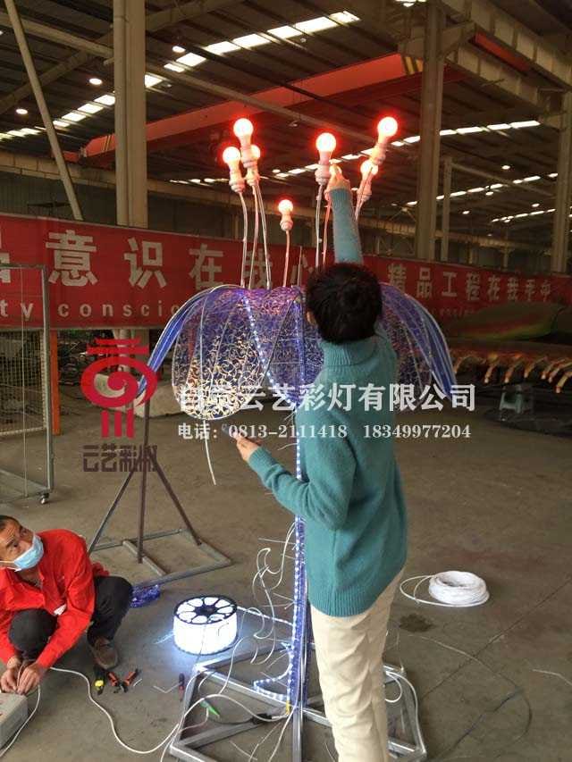 彩灯光雕树造作3