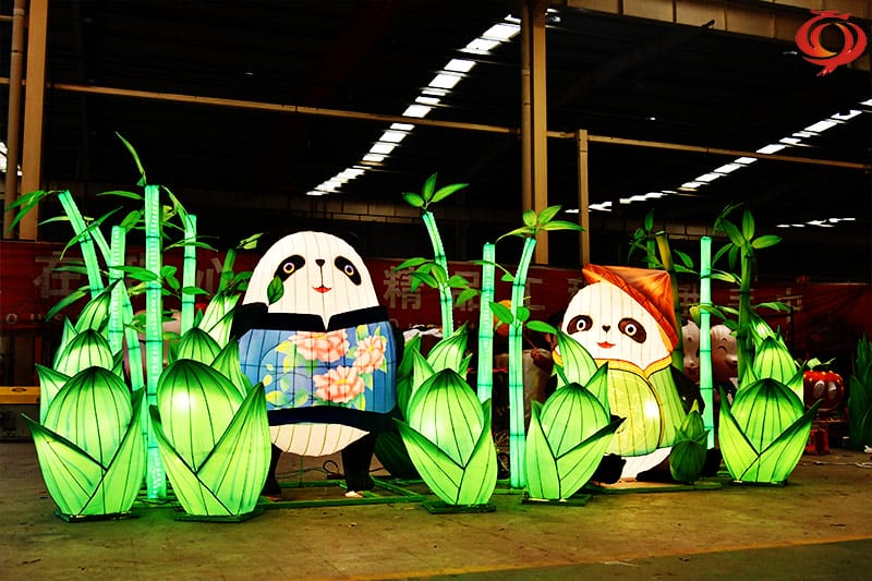 大熊猫花灯，熊猫彩灯，动物花灯